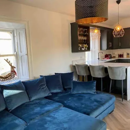 Stanley Place Apartment